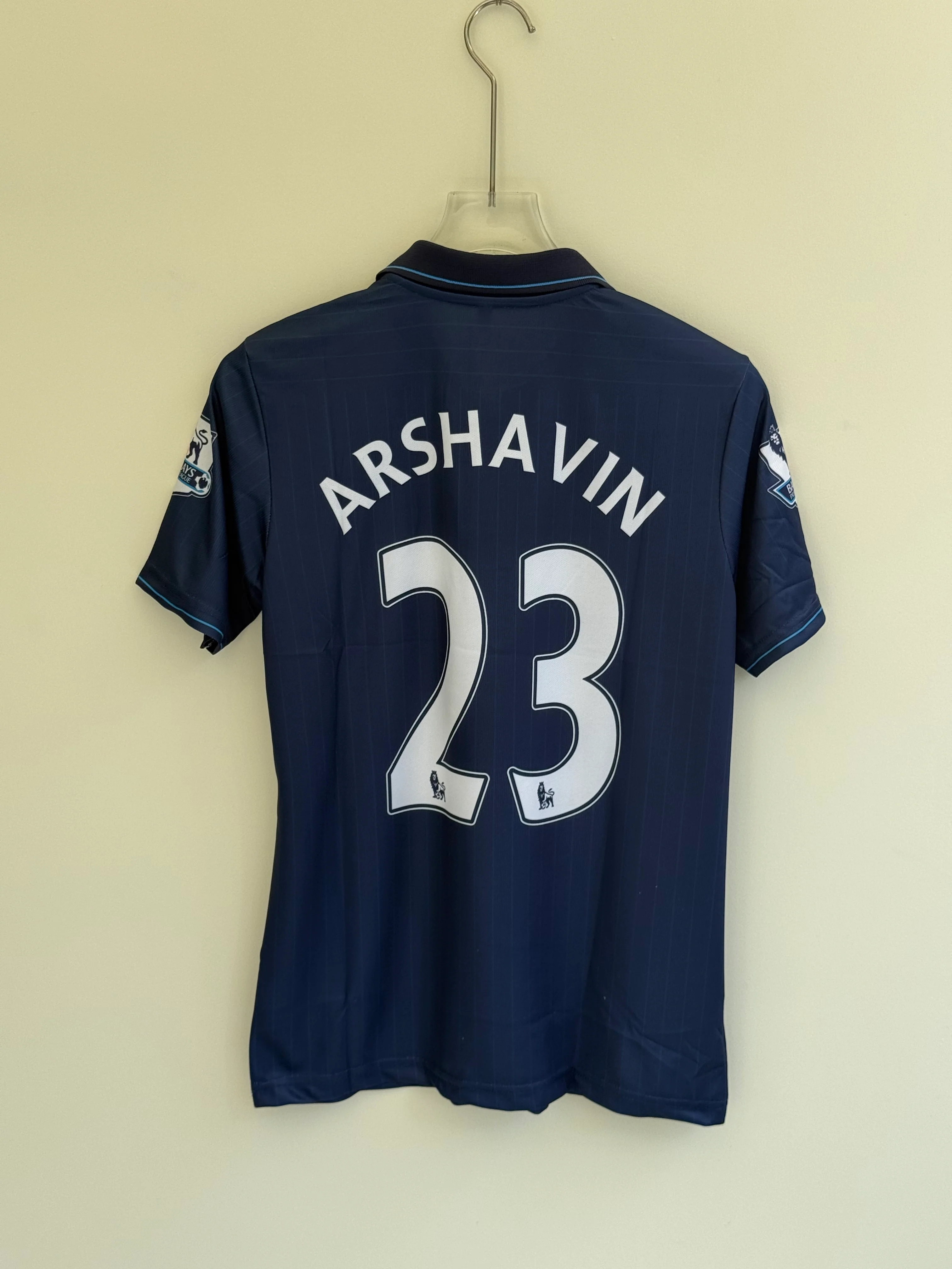 ARSHAVIN ARSENAL 2009/10 AWAY KIT POLO EMBROIDERY - Image 3
