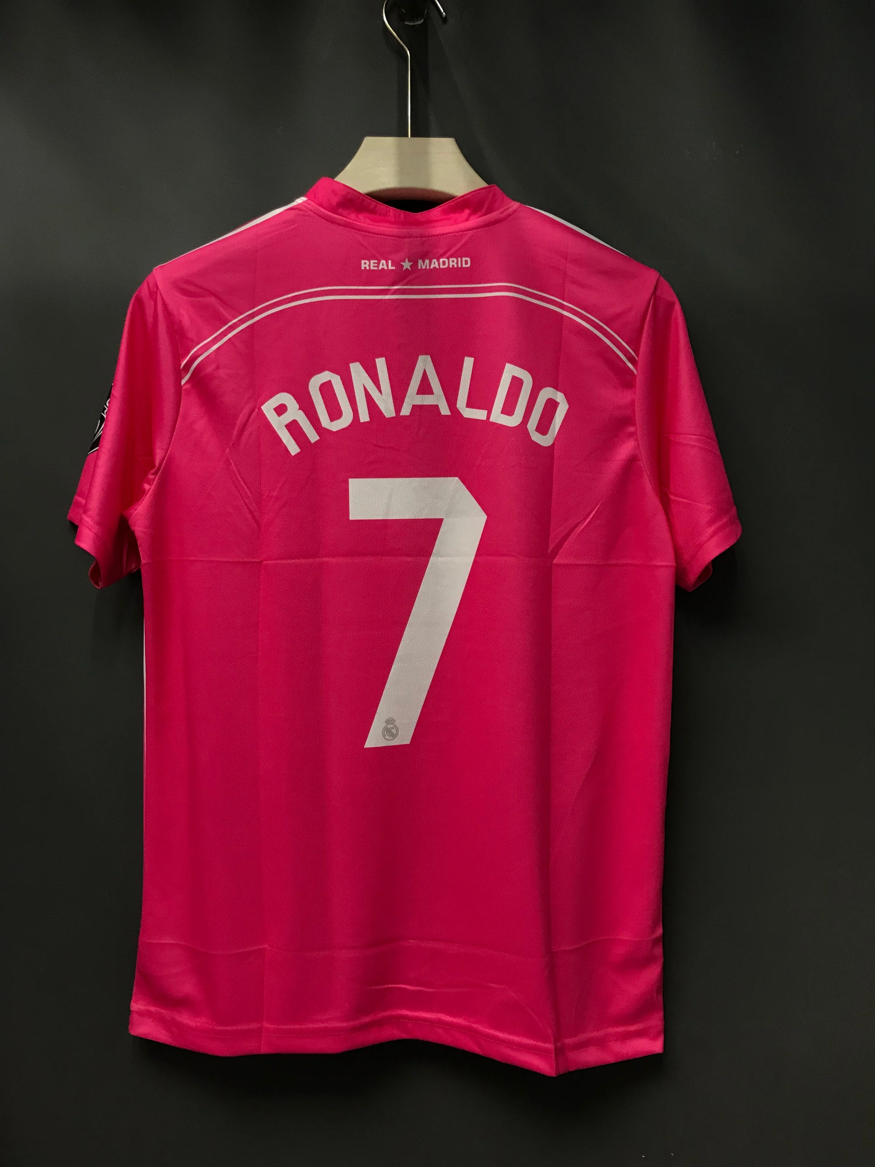 RONALDO REAL MADRID PINK KIT EMBROIDERY - Image 3